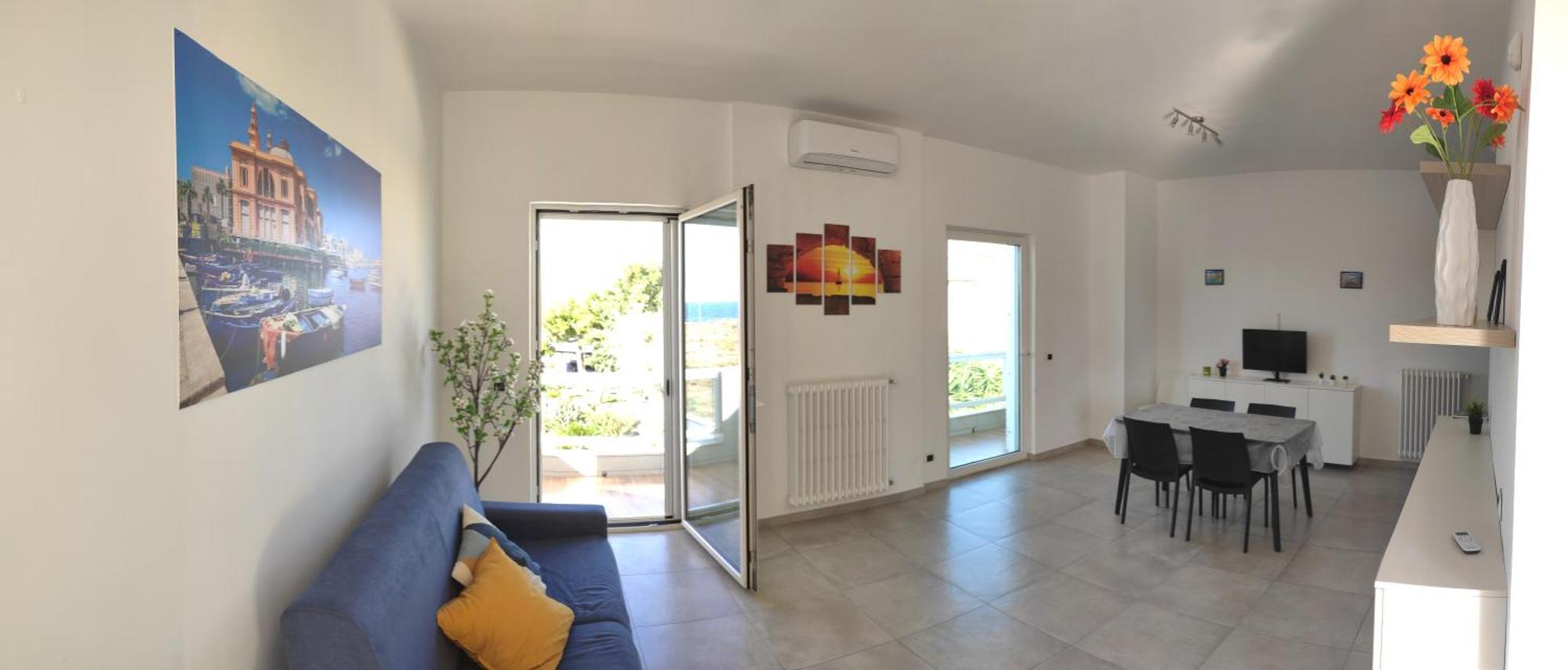 Seagull Apartments - Front And Sea View & Airport Бари Экстерьер фото